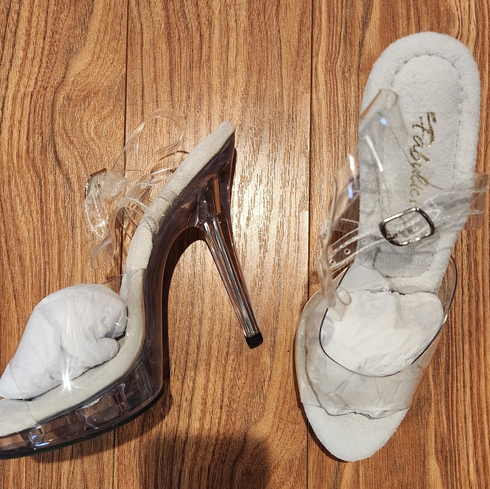 GlamComp Andrea Heels Size 8 NWOB
